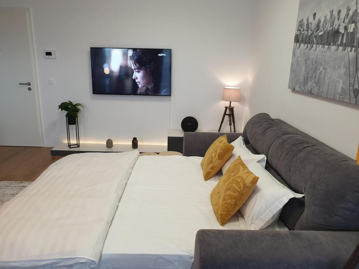 Executive Apartment Avantgarden Coresi Брашов Екстер'єр фото